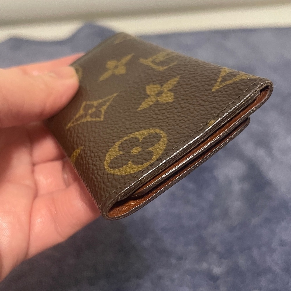 Louis Vuitton Monogram Key Holder - Picture 4 of 10